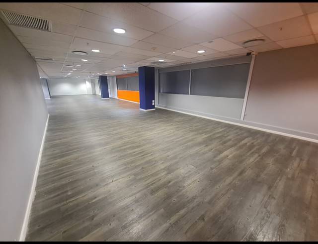 222.80M² OFFICE TO LET IN CLAREMONT